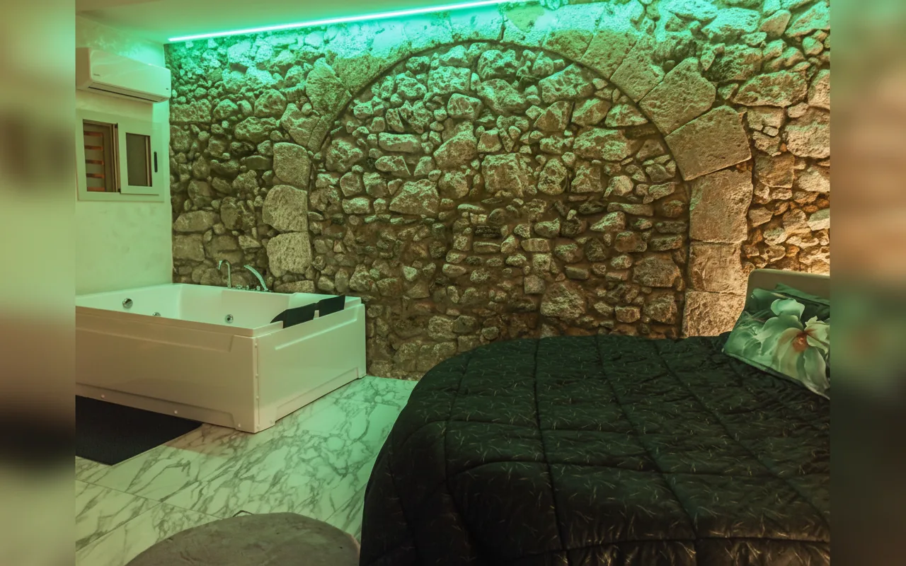 Camera con bagno privato — Suite San Giovanni, Gela (Sicilia) (foto 31)